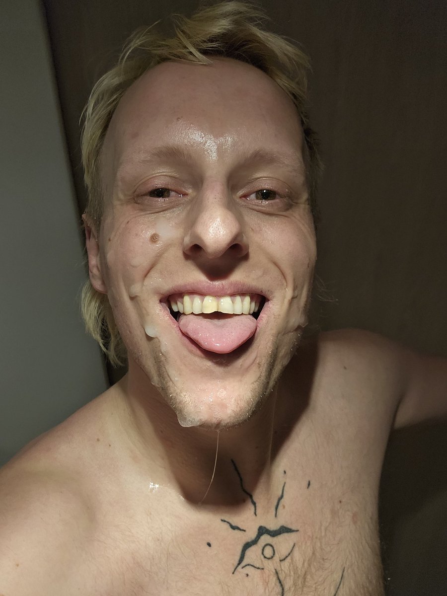 BestDressedtemp's tweet photo. Not enough people are shooting loads onto my face tbh https://t.co/XrqJjQO6Vo