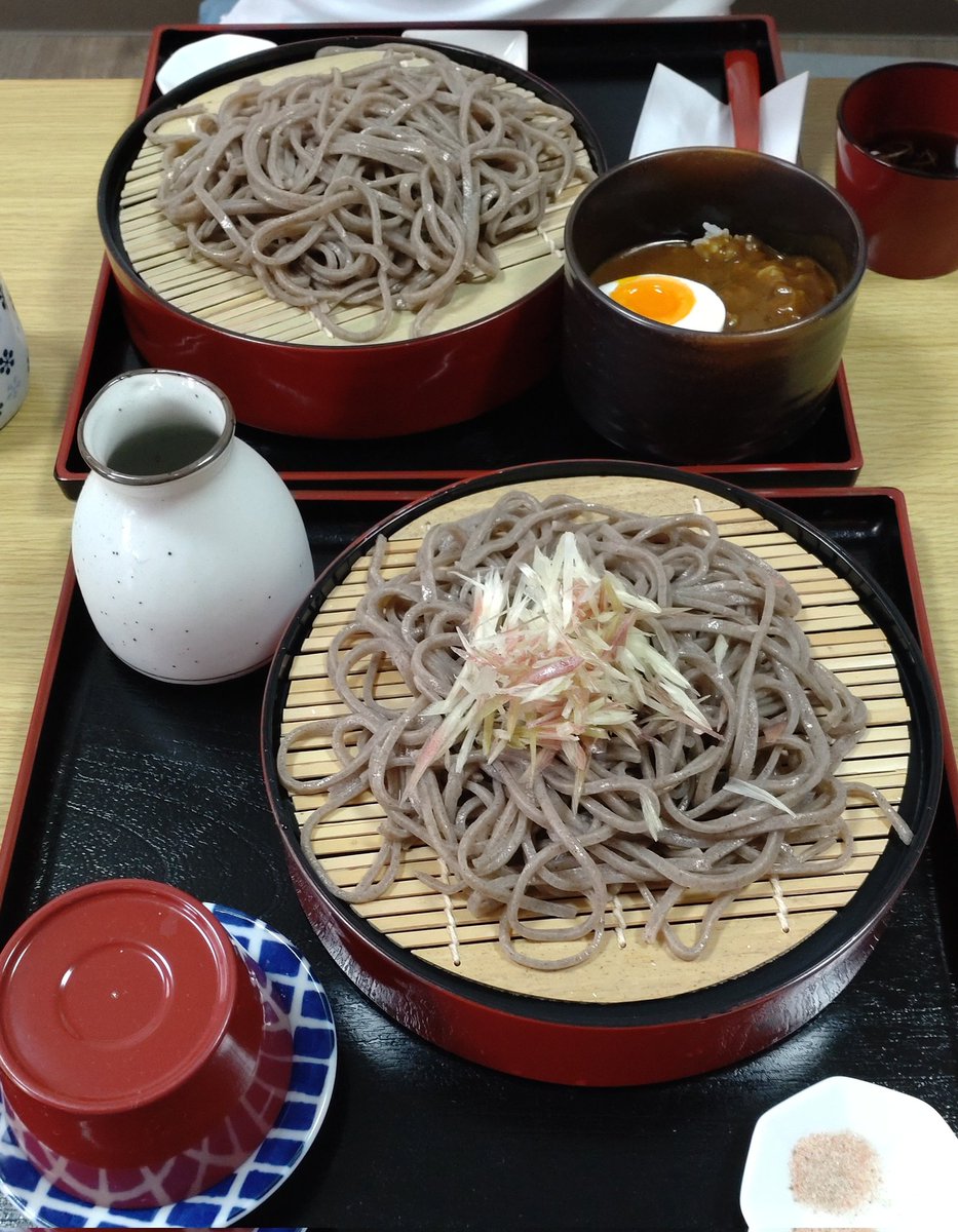 chataneehan's tweet photo. 蕎麦とホルモンカレーのセット＆みょうが蕎麦😋💕

#蕎麦 #ホルモンカレー #みょうが #旭川 https://t.co/9dBiaTvIGH