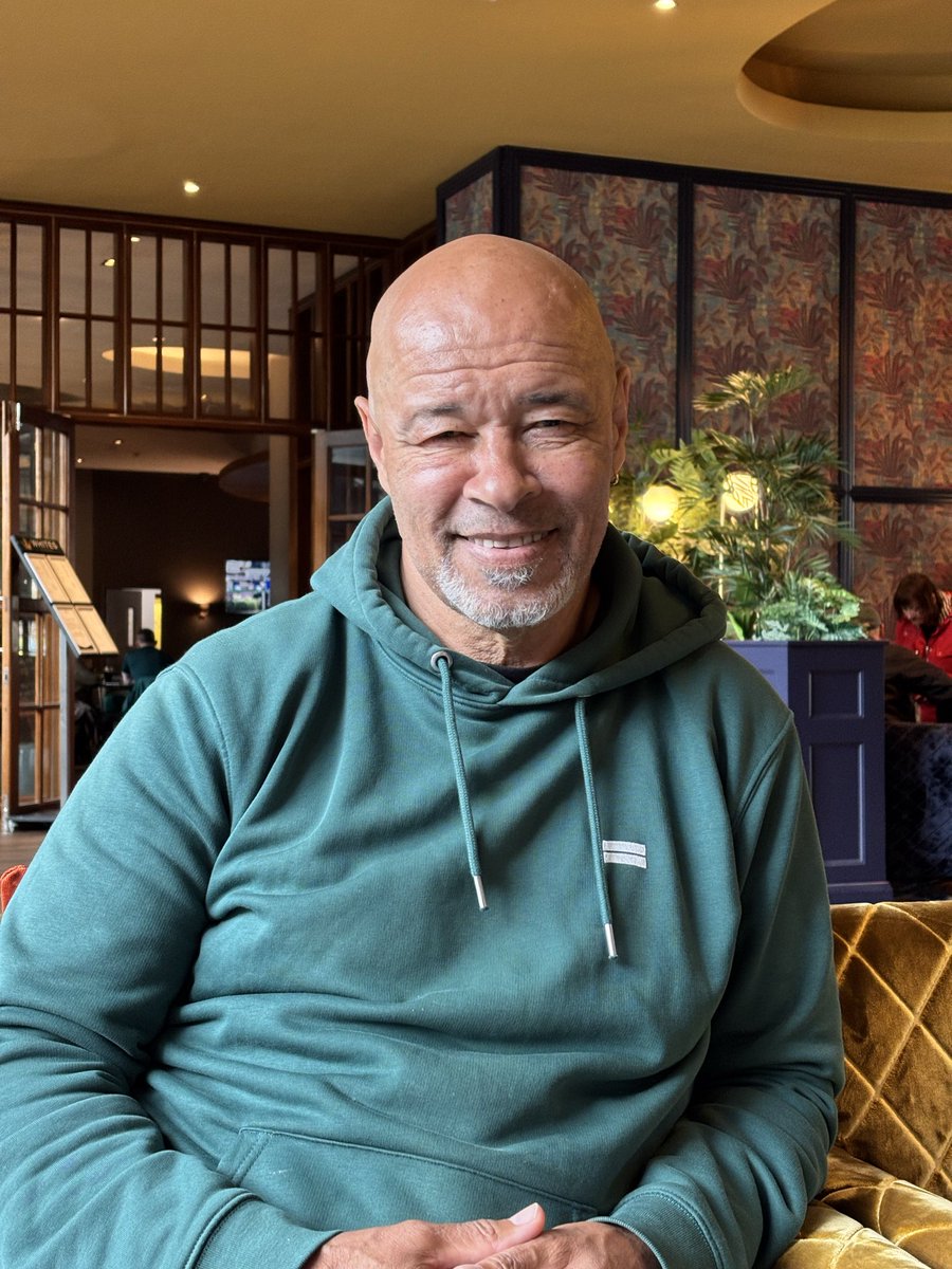 Paulmcgrath5's tweet photo. 32 years ago today Ireland V Italy Giants Stadium ⚽️🇮🇪

What an honour to have played in a World Cup 

#thenandnow 
#jacksarmy https://t.co/1804TUXnrq