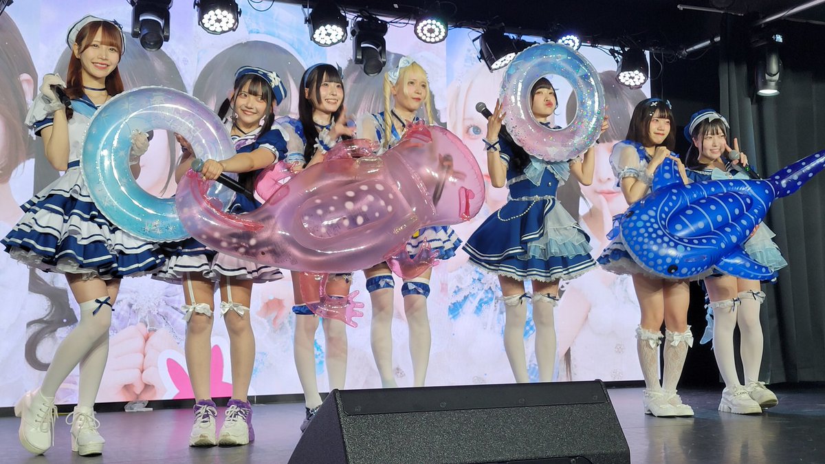 sspanjas's tweet photo. 1人1人ポーズが個性ある今日のニコラバ https://t.co/DkgF1APKBv
