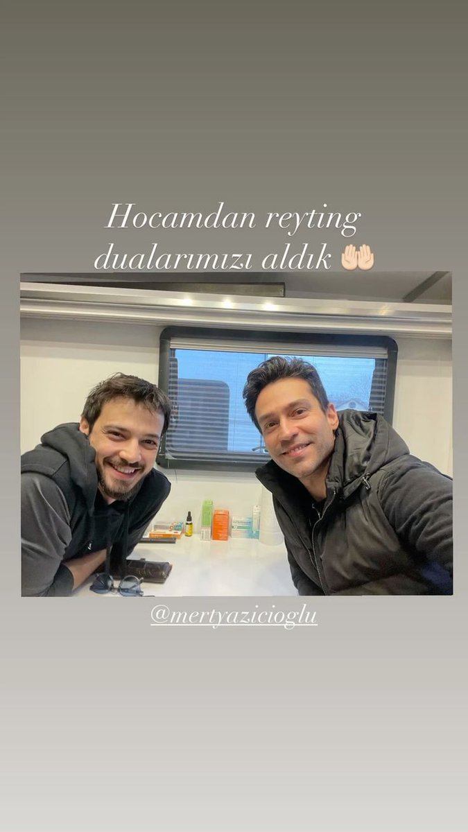 n_oluyornoluyor's tweet photo. ekin koç'un reyting duası alabileceği bir hocası yok artık 😭 https://t.co/Lj41PsSJ3u
