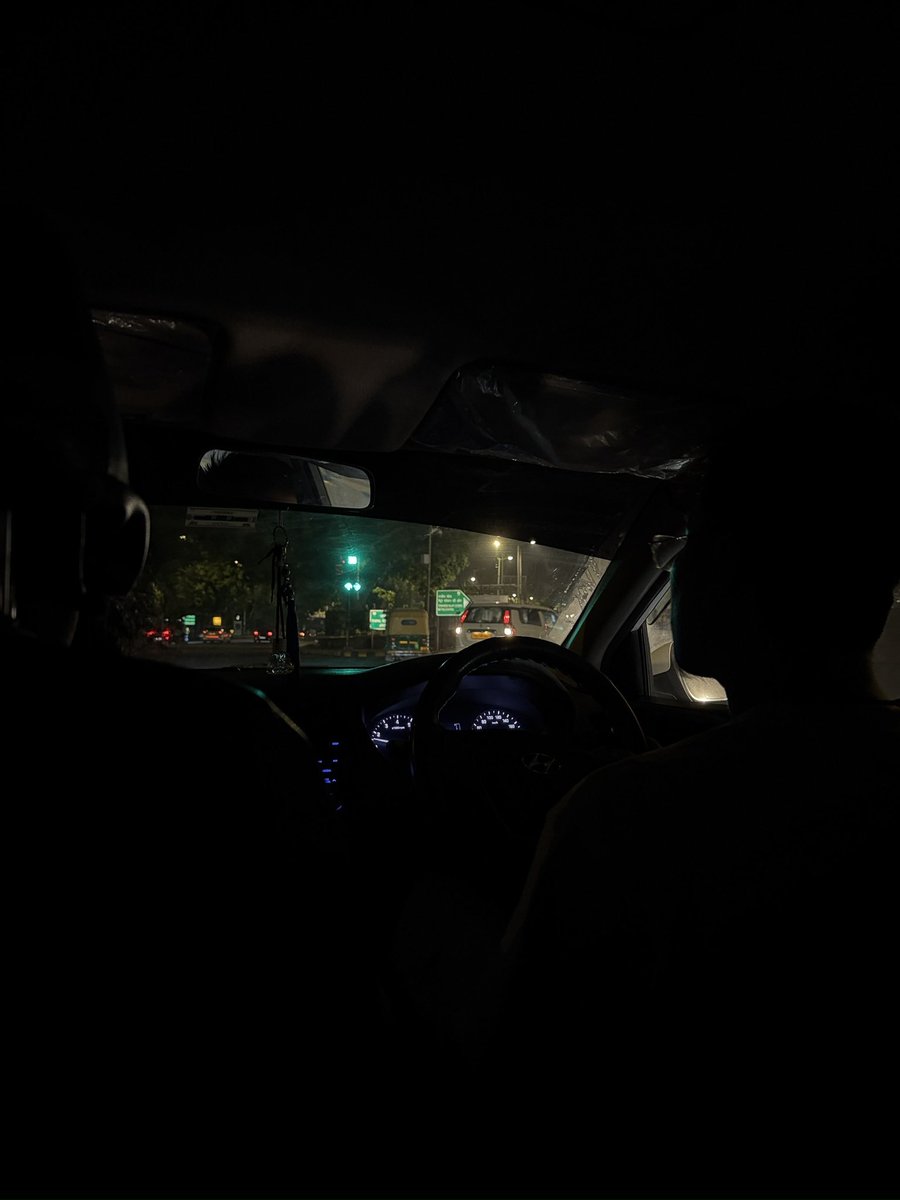 8kshat's tweet photo. Dilli 🚘 https://t.co/fMVTo0xkGh