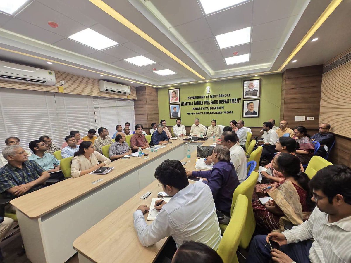 pro44659's tweet photo. Reviewed plans at Swasthya Bhawan to upgrade Behala Vidyasagar Hospital into a state-of-the-art Multi-Speciality facility.
Our resolve: Quality healthcare &amp; modern infrastructure for every citizen.
Ensuring better health is our commitment.
#Healthcare #Behala #WestBengal https://t.co/1zeVbwaP45