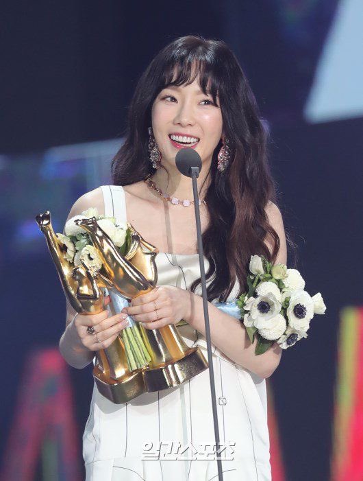 99soshi4eva's tweet photo. Taeyeon alone can win Daesang. Where is yours? https://t.co/lAFVo6dkr6