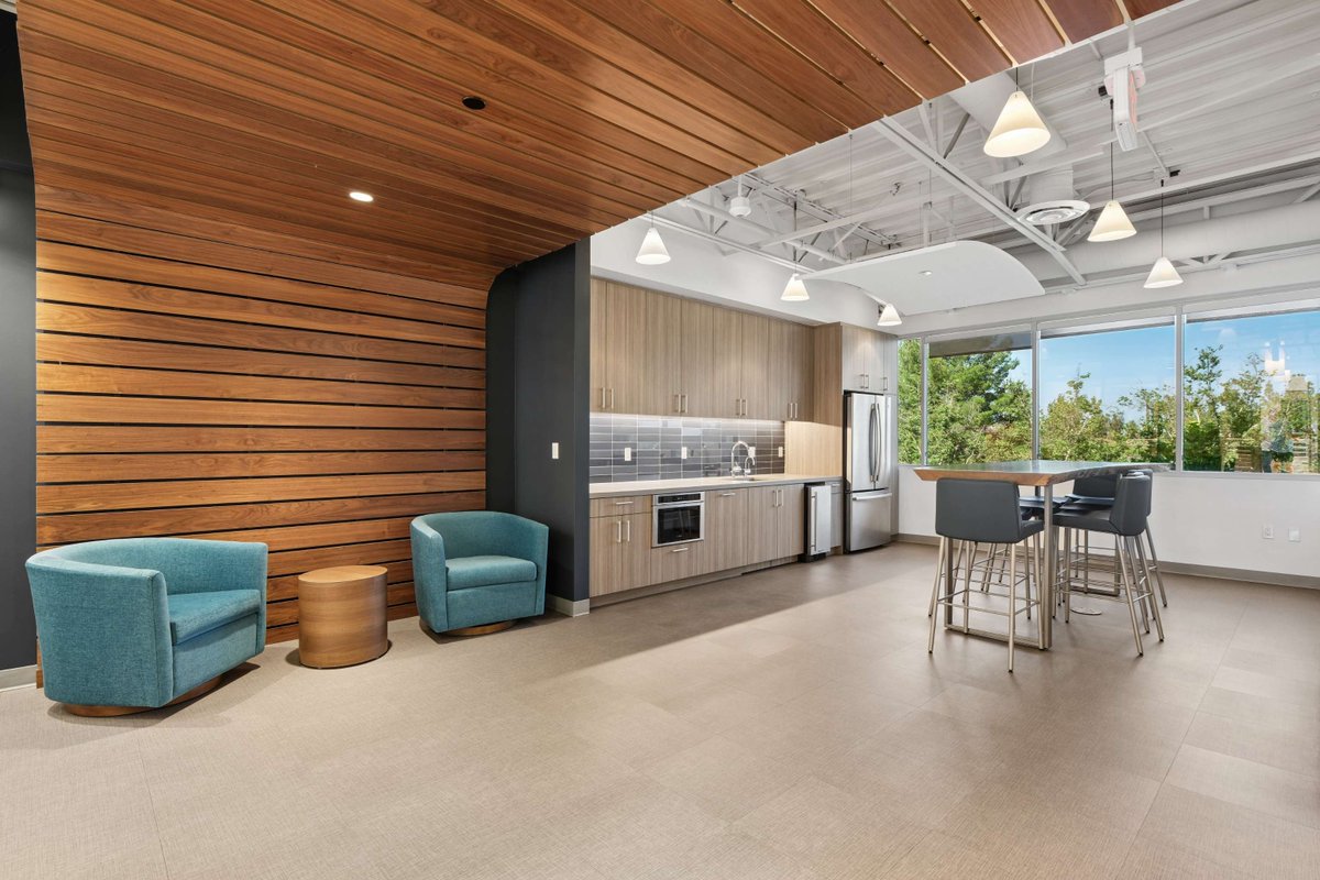 StreamRealty's tweet photo. Stream is marketing the sale of 20532 El Toro, a 61,418-SF office building in Mission Viejo, CA. Move-in ready with creative finishes and redevelopment upside in South OC. Learn more ➡️ https://t.co/bdUMxUNYZn 

#CommercialRealEstate #InvestmentSales #Office #StreamCRE #CRE https://t.co/XHj9lXyfdU