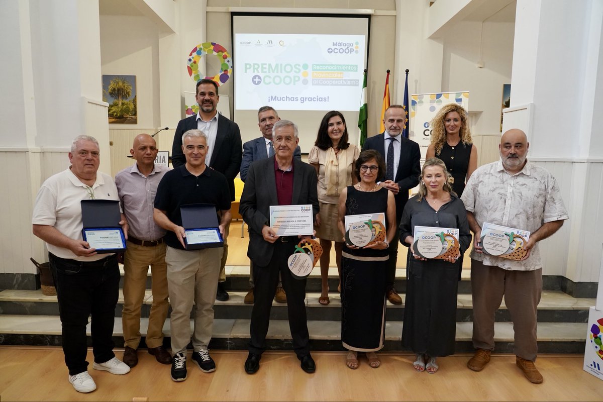 RBlancoEguren's tweet photo. Gracias a toda la familia de @FAECTA_ en #Málaga por dejarme acompañaros en esta cita tan especial. 

Una satisfacción reconocer el trabajo de quienes hacéis crecer el cooperativismo en nuestra tierra. 

¡Enhorabuena a los premiados y en especial a mi compañera @carmenssierra_ ! https://t.co/yQVnF0HDJe