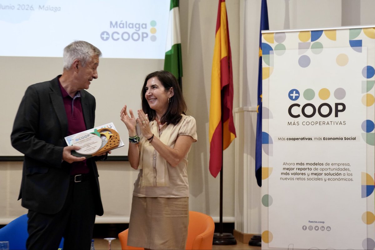 RBlancoEguren's tweet photo. Gracias a toda la familia de @FAECTA_ en #Málaga por dejarme acompañaros en esta cita tan especial. 

Una satisfacción reconocer el trabajo de quienes hacéis crecer el cooperativismo en nuestra tierra. 

¡Enhorabuena a los premiados y en especial a mi compañera @carmenssierra_ ! https://t.co/yQVnF0HDJe