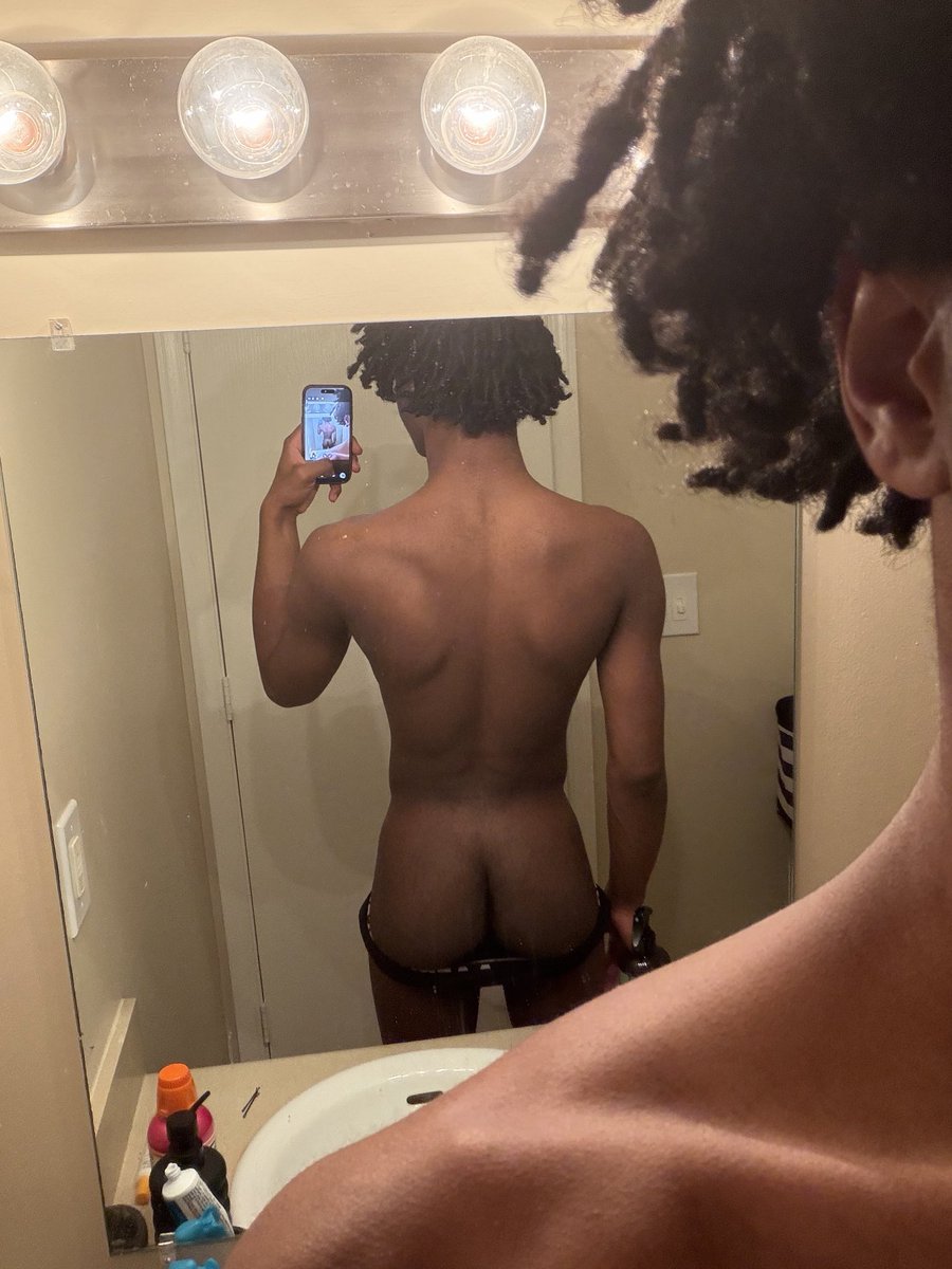 Liciousdemon's tweet photo. Gawd damn #wattaa https://t.co/4DWTErc11L
