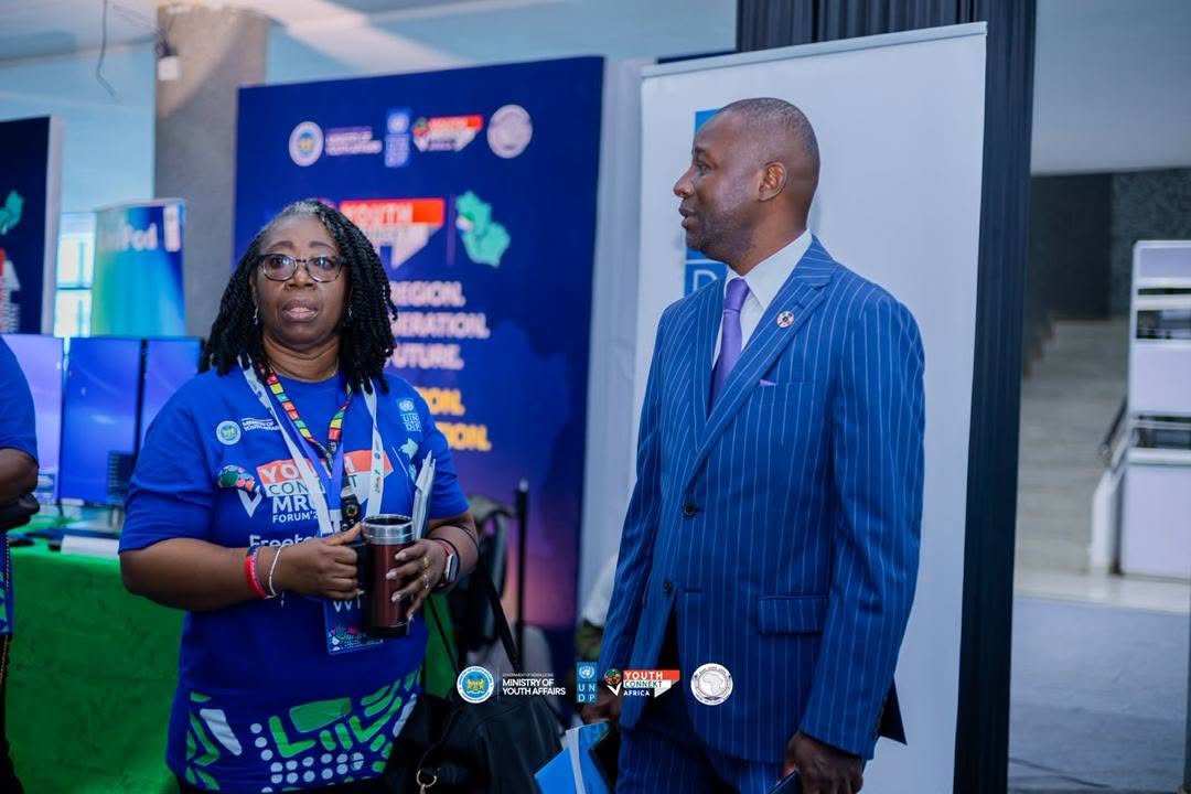 masiemra's tweet photo. Great to have been in the room supporting the Bosslady as she prepares for her remarks at the first-ever #MRUYouthConnekt Forum in Freetown 📷 https://t.co/Hig9ktlocX