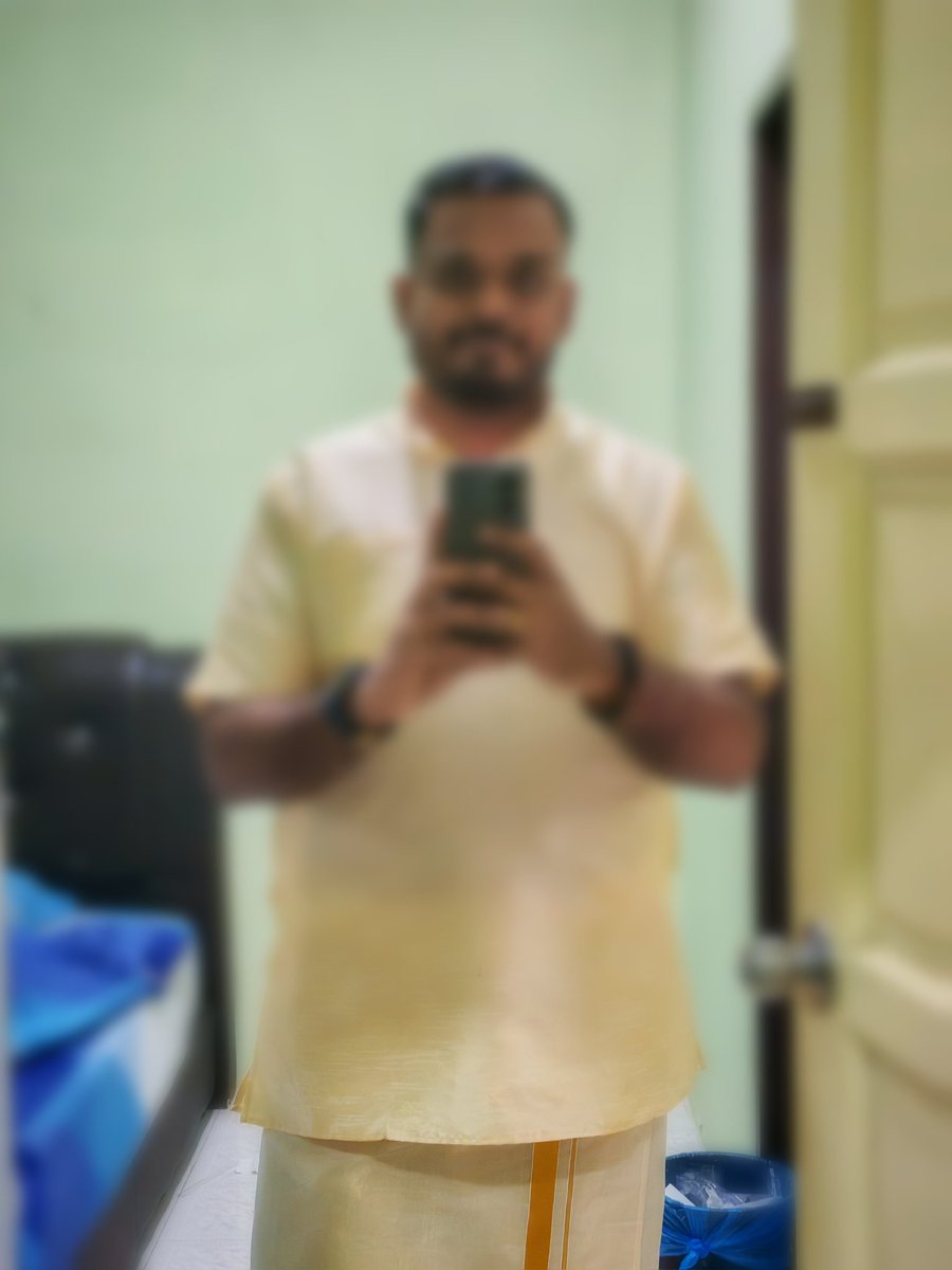 kumar4ike's tweet photo. Chubby, bearded, and unbothered. https://t.co/H4srGvimXj
