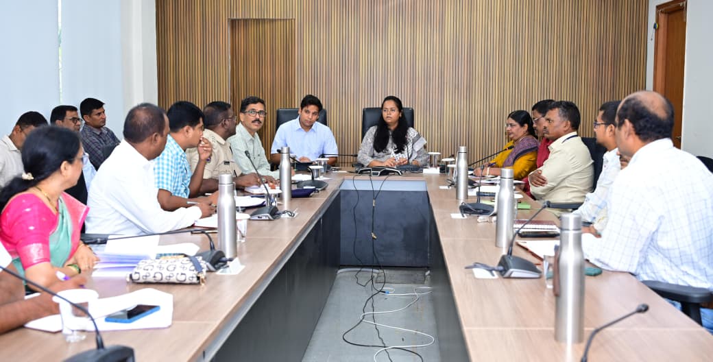 Collector_MDK's tweet photo. directions were issued to ensure foolproof security, logistics and examination management.
(2/2)
@TelanganaCMO 
@TelanganaCS 
@IPRTelangana 
@DCsofIndia https://t.co/Ymf8nhzVoF