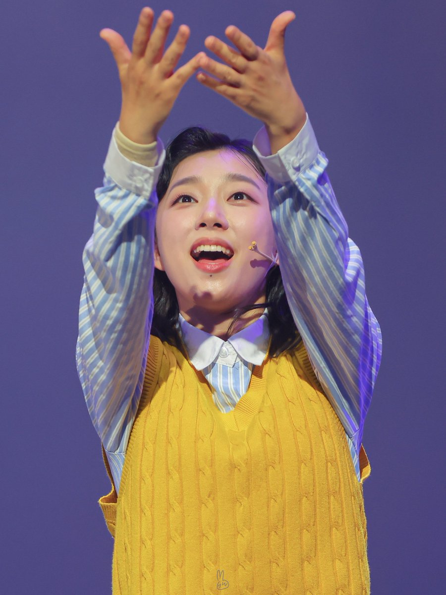 v_ipic's tweet photo. 260619 뮤지컬 <더 트라이브>

끌로이 l #유주혜 https://t.co/XNzKLobbyH