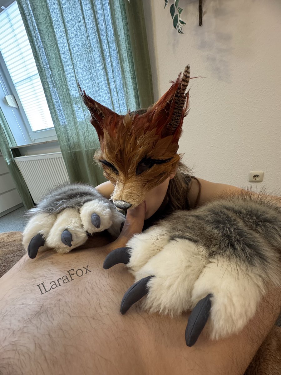ImLaraFox's tweet photo. See more of you lovely fox 🦊 on OnlyFans. There are lots of quality photos 📸 and videos 🎬. Can't wait to meet you there. Read more in comments, kisses Lara 😘 https://t.co/CMIb68mLLa