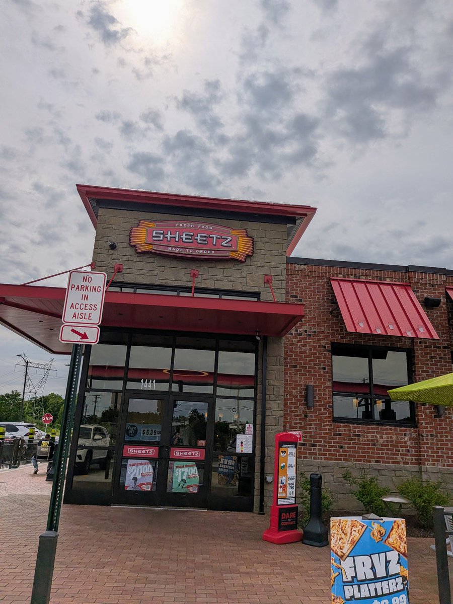 jonaircon's tweet photo. landed in baltimore and immediately made a pilgrimage for a beige sampler platter 🥹 https://t.co/cli2ZFKzX0