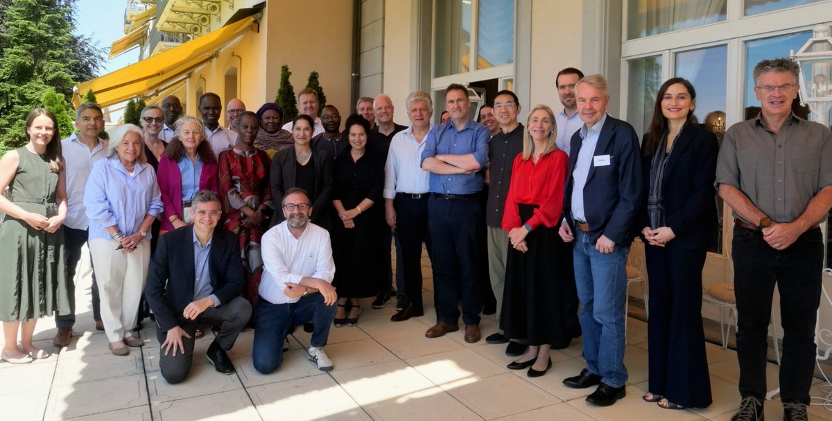 UNDPPA's tweet photo. Amid increased conflict and geopolitical fragmentation, #mediation requires creative engagement and partnerships. DPPA’s High Level Mediation Course with @swisspeaceHR connects practitioners within and beyond the UN to strengthen our collective capacities. https://t.co/XRJkOiijb5 https://t.co/3qRFGJdhYS