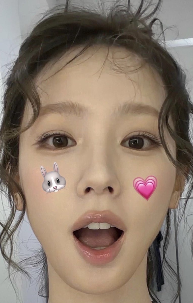 summer_kiii's tweet photo. 윗니시강당해서 아랫니를놓치면안되 https://t.co/6aeh9f4lbY