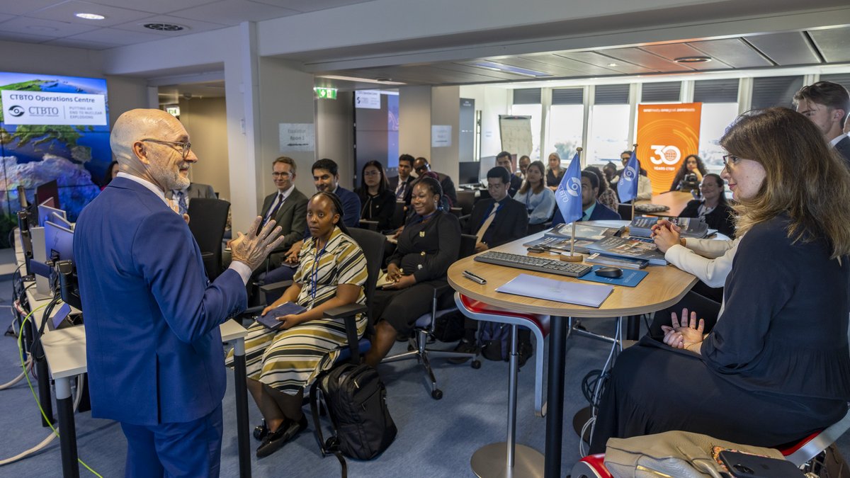 CTBTO's tweet photo. We welcomed the @UN_Disarmament Fellows at #CTBTO HQ in Vienna. An excellent opportunity to exchange views on the Treaty, the technical components of the verification system, and how the CTBT supports global peace & security. @DrRobFloyd had a direct message for participants: "If you want to make a difference, be brave!”