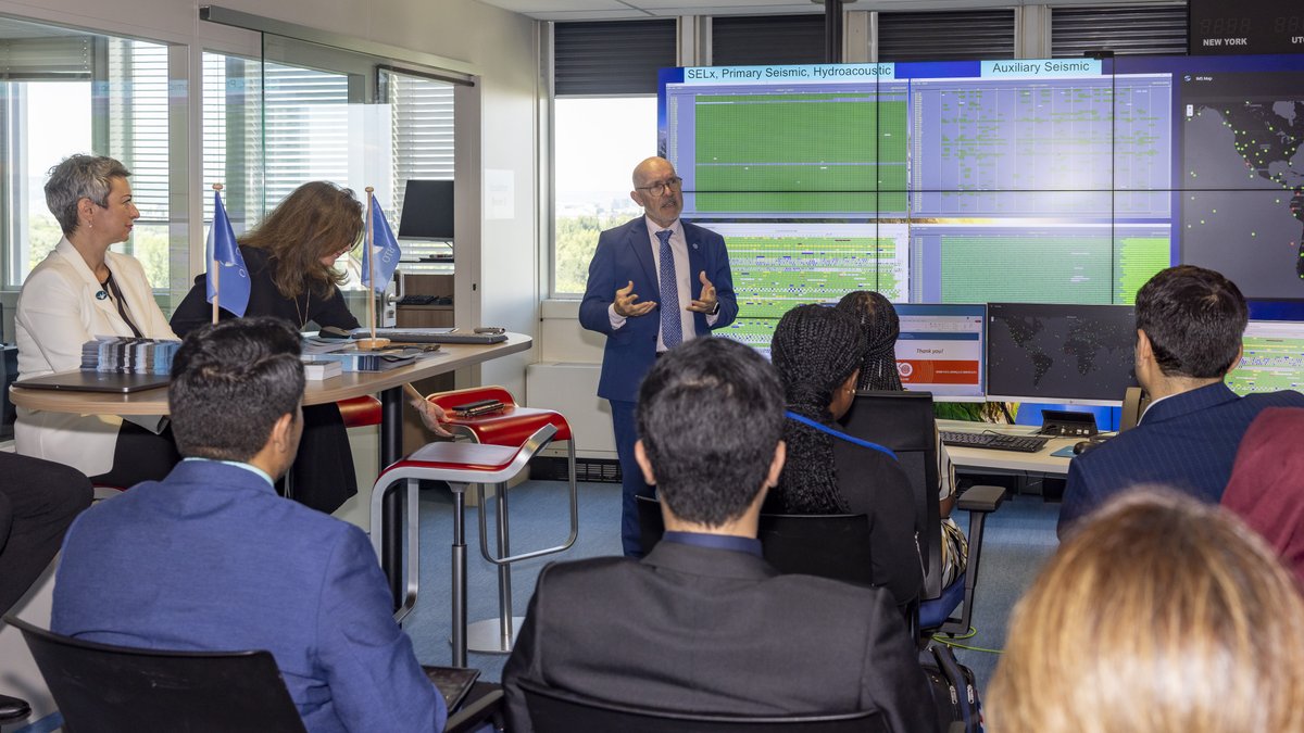 CTBTO's tweet photo. We welcomed the @UN_Disarmament Fellows at #CTBTO HQ in Vienna. An excellent opportunity to exchange views on the Treaty, the technical components of the verification system, and how the CTBT supports global peace & security. @DrRobFloyd had a direct message for participants: "If you want to make a difference, be brave!”