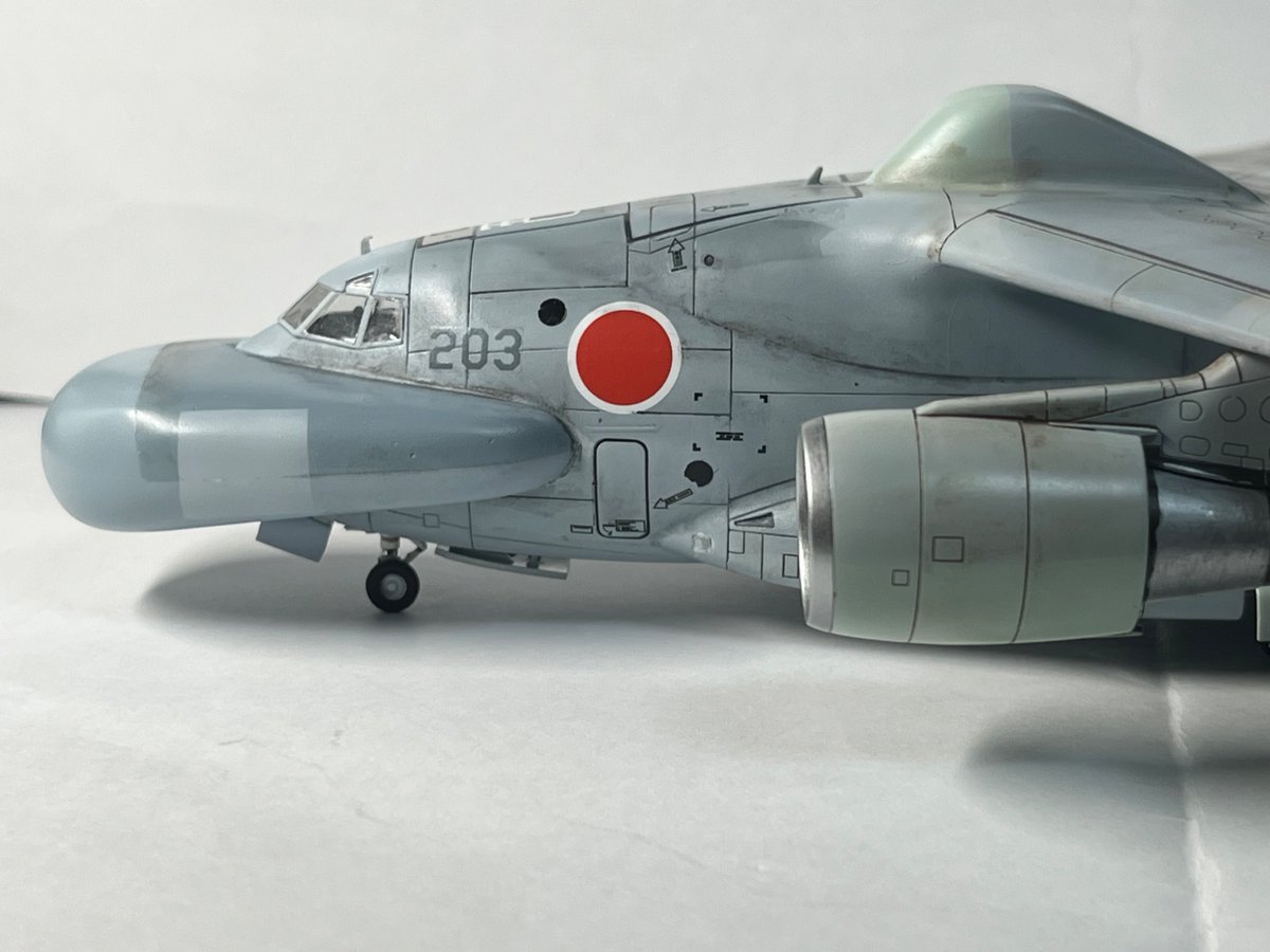 Nana777f4's tweet photo. アオシマ1/144C-2スタンドオフ電子戦機（カモノハシ）完成しました。機体各部の電子機器フェアリングをスクラッチして取り付けました。YouTubeの動画を元に作ったので形状などはあくまで雰囲気でお願いします。
明日の展示会お待ちしております。
#横浜道産子軍団2026プラモデル祭 https://t.co/hASBMuDO8Q