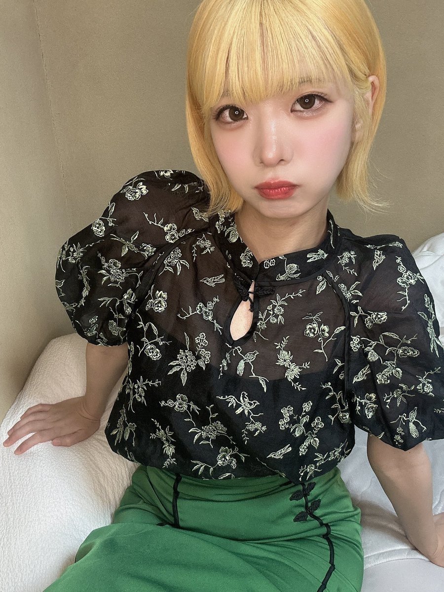 UezuYui's tweet photo. 髪色メンカラにしたよん🐈‍⬛🎀 https://t.co/dq2cZT7Iys