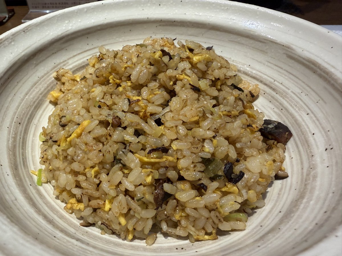 ramone_moppy's tweet photo. なんとか日付が変わるまでにお腹に食べ物を入れられたよ
あすけんせんせーこんなふっせっせーでごめんなさい
ドラゴンズ今日勝ったんだねどらほだね

…あんたぁ！このお店の五目炒飯なにぃ！？
ドチャクソうまいがね！！☺️✨ https://t.co/2cRlPfe39U