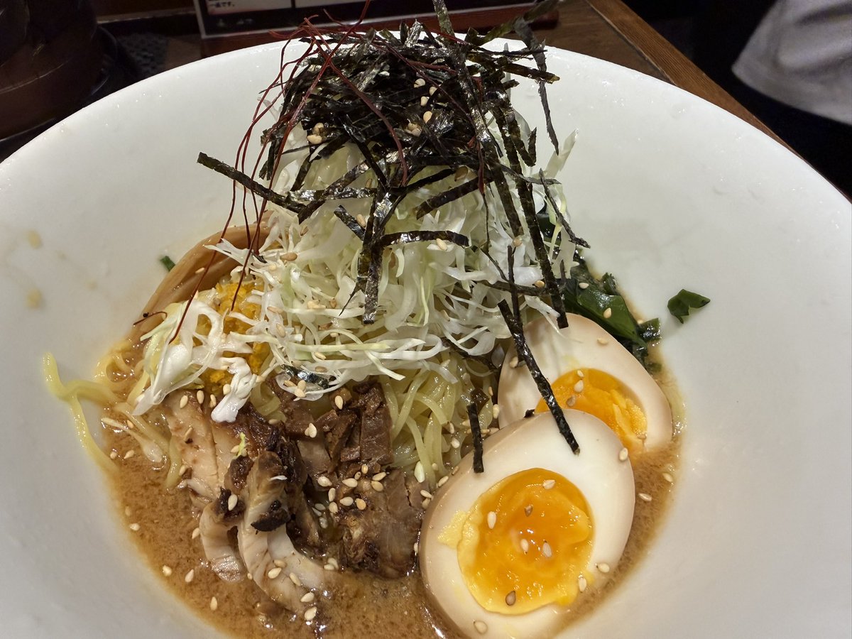 ramone_moppy's tweet photo. なんとか日付が変わるまでにお腹に食べ物を入れられたよ
あすけんせんせーこんなふっせっせーでごめんなさい
ドラゴンズ今日勝ったんだねどらほだね

…あんたぁ！このお店の五目炒飯なにぃ！？
ドチャクソうまいがね！！☺️✨ https://t.co/2cRlPfe39U