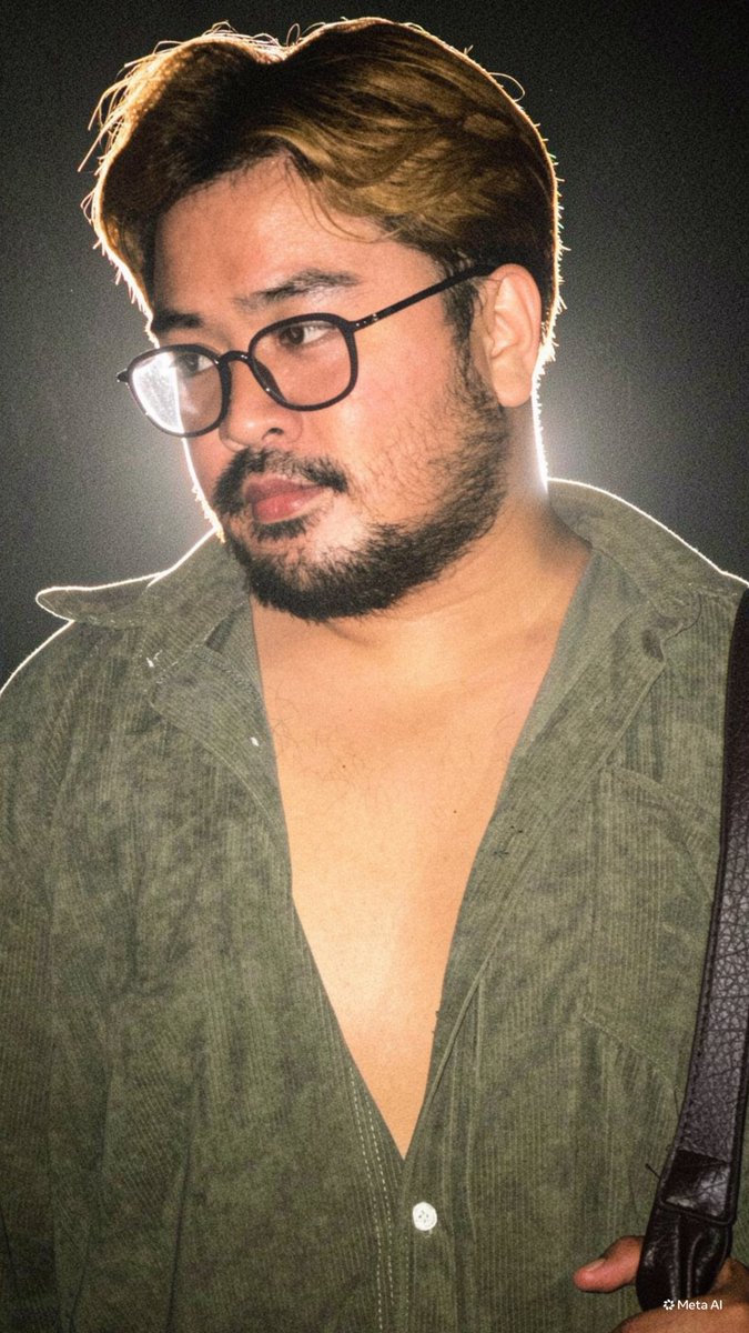 kerbabsicle's tweet photo. Kinda happy na wala me masyadong chest hair hahahaha! https://t.co/fWiEyNjgSl