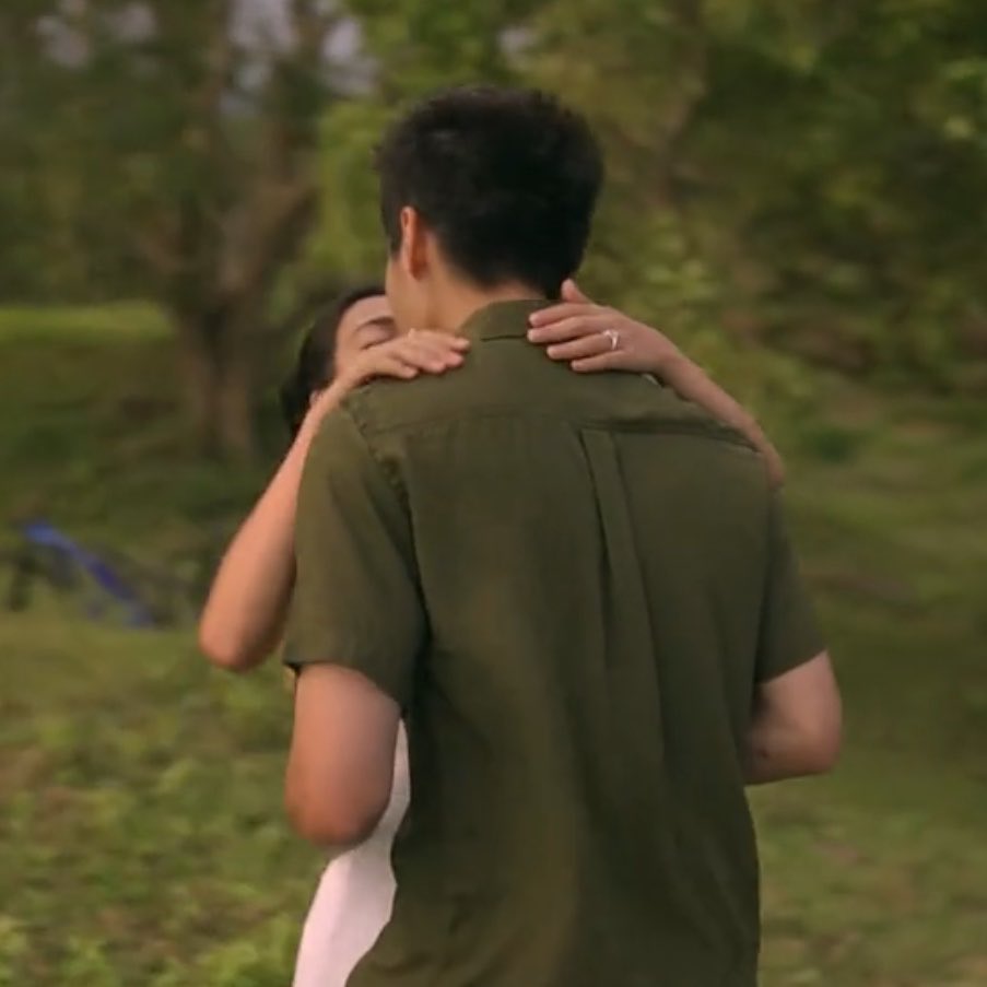 miksxela's tweet photo. it’s the ring for me T-T

GIOLUNA LOVE FOR A LIFETIME
#TheSecretsOfHotel88 https://t.co/geNvybMDwM
