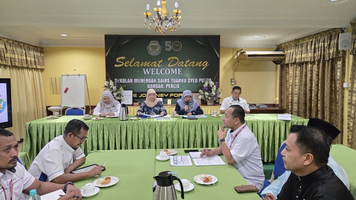 Rusmini23's tweet photo. PROGRAM SEKOLAH BERASRAMA PENUH ANGKAT PENGURUSAN TERTINGGI KPM DI SM SAINS TUANKU SYED PUTRA, KANGAR, PERLIS 

19 JUN 2026

Alhamdulillah, pagi tadi berkesempatan melaksanakan Program SBP Angkat Pengurusan Tertinggi KPM di SM Sains Tuanku Syed Putra, Kangar, Perlis. https://t.co/XGGOwJvYVf
