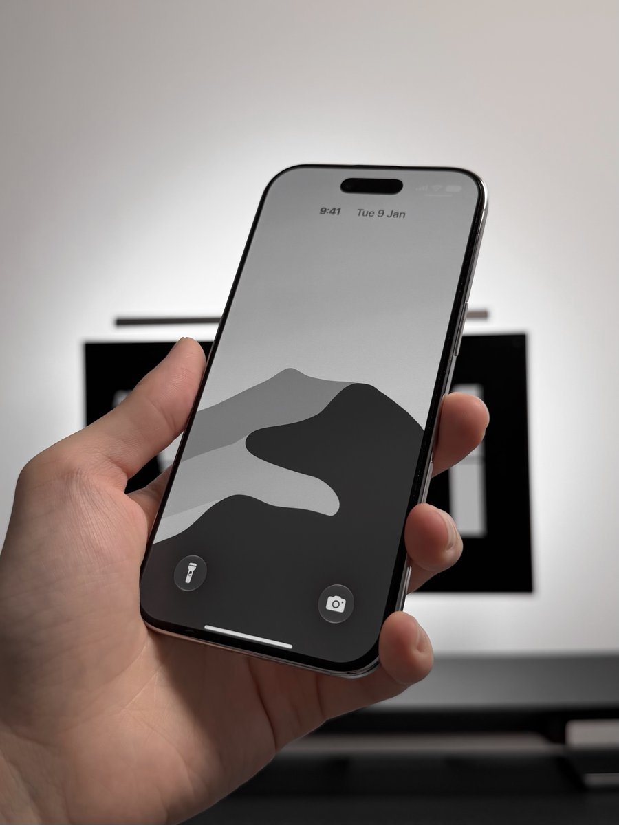 heyeaslo's tweet photo. My minimalist iPhone setup. https://t.co/hHqC2IjdZM