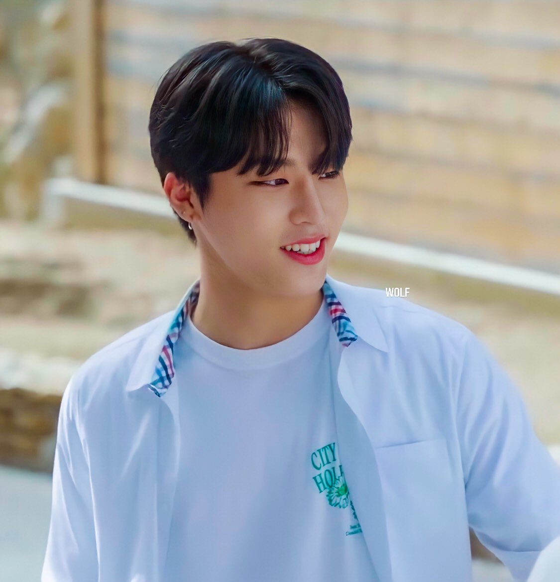 thasiathai's tweet photo. @woolfiepie selalu suka kalau lihat pjw pakai baju sekolah atau fresh concept, he fits it a lot!  tapi era new wav ini gacor betul siiii si jeongwoo jeongwoo iniiii 😭🫳
smangat selalu deh buat lu jw, lu mantep bgt, suara enak banget, karakter loveable, postur bagus aarkkk sehat slalu jw!!! https://t.co/SjrqcDzWJ0