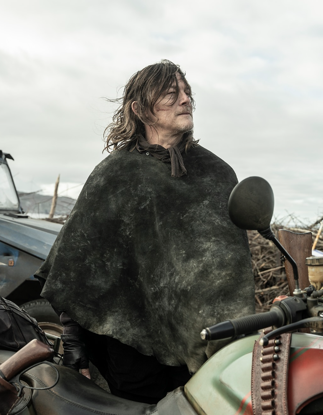 radio1029's tweet photo. Norman Reedus se despede de Daryl Dixon após 16 anos de ‘The Walking Dead’;

O adeus marca o fim de 16 anos interpretando o personagem que se tornou um dos maiores símbolos da franquia pós-apocalíptica criada pela AMC.

Leia mais: https://t.co/6gcDej7RtE https://t.co/Dbp0fLOC9D