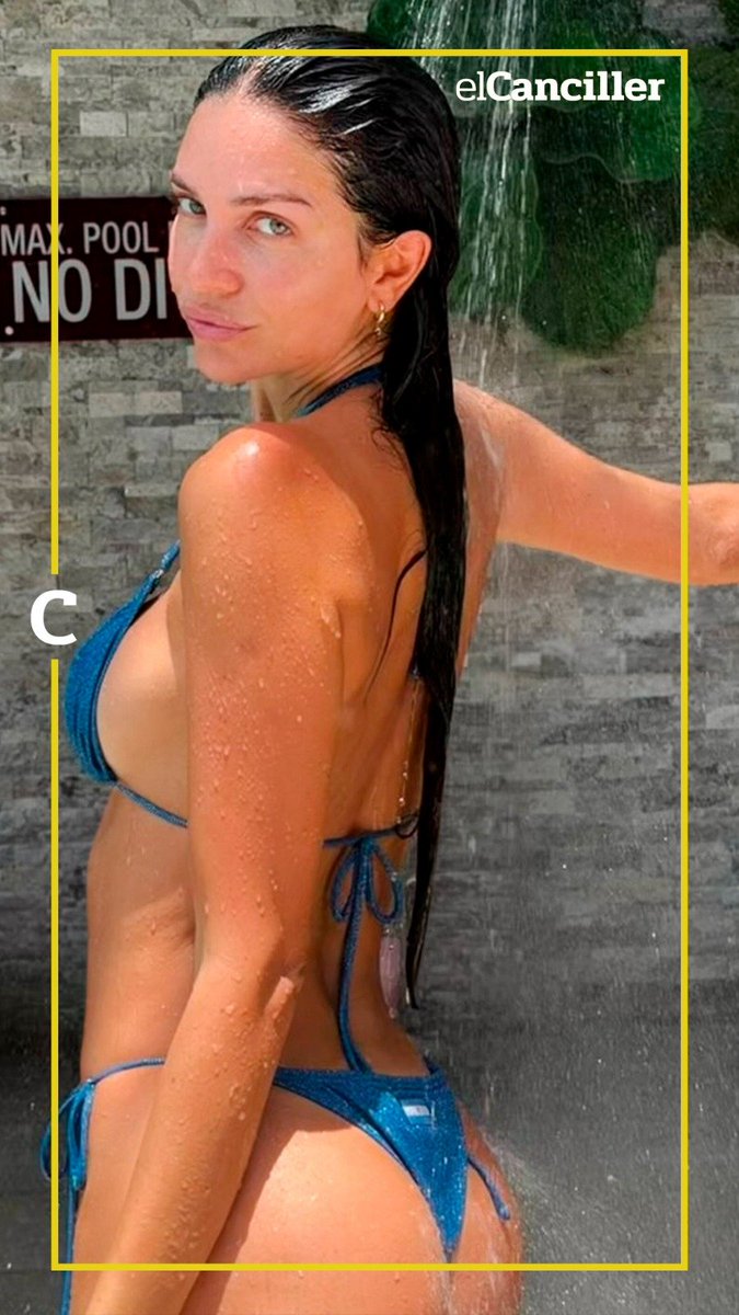 elcancillercom's tweet photo. [REDES] "Titular": en Miami, Zaira Nara se puso su nueva bikini de Argentina para alentar a la Selección en el Mundial. 🇦🇷 https://t.co/HKCQ3tQHT8
