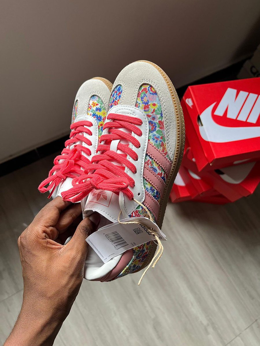 BarakaMaviatu's tweet photo. Adidas  for #ladies
Size 37 - 40
Price: 98,000

https://t.co/i5j9HukaeR https://t.co/inQHo1ydNw