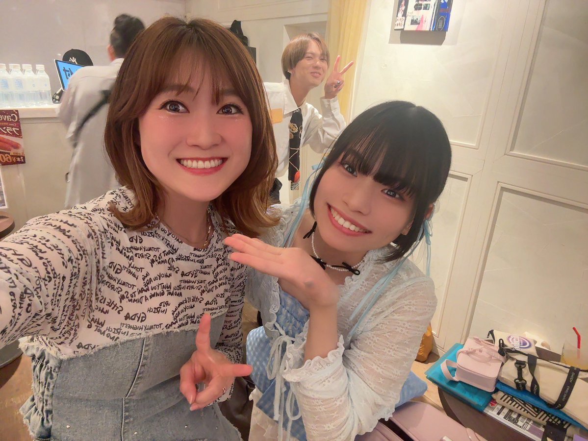 TakeMi_0814's tweet photo. お写真撮っていただいた演者様！！📸💕
今年一お世話になってるかもしれない
#なかじ さん
全肉祭ぶりにお会いできて嬉しかったです♥️
#heana さん
変わらずニコニコ可愛い🥰
#美七月しあ さん(MYLOさん)
初めましてで出番前に走って下さいました🏃‍♂️
#MYLO さん
皆様ありがとうございました❣️

ALT✐☡ https://t.co/XSaYDbZk1c