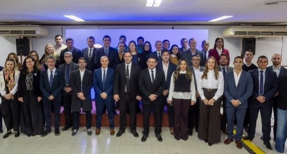 RedSegVial's tweet photo. #Mendoza
Participamos de la 105 Asamblea del Consejo Federal de Seguridad Vial (CFSV), un espacio en el que representantes de las provincias y la #ANSV se reúnen para consensuar políticas de seguridad vial en todo el país. https://t.co/i8EtXLdSva