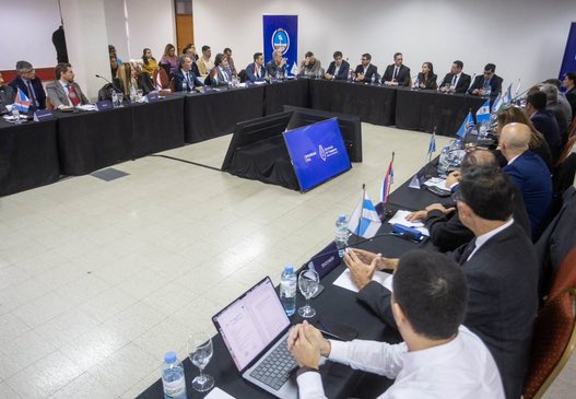 RedSegVial's tweet photo. #Mendoza
Participamos de la 105 Asamblea del Consejo Federal de Seguridad Vial (CFSV), un espacio en el que representantes de las provincias y la #ANSV se reúnen para consensuar políticas de seguridad vial en todo el país. https://t.co/i8EtXLdSva