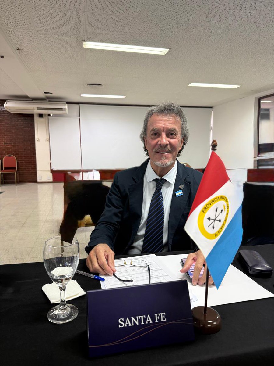 RedSegVial's tweet photo. #Mendoza
Participamos de la 105 Asamblea del Consejo Federal de Seguridad Vial (CFSV), un espacio en el que representantes de las provincias y la #ANSV se reúnen para consensuar políticas de seguridad vial en todo el país. https://t.co/i8EtXLdSva
