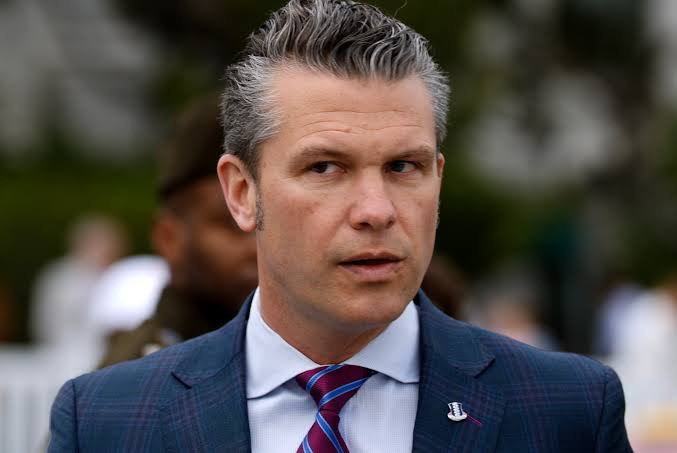 MarioNawfal's tweet photo. 🇺🇸 Trump almost replaced Pete Hegseth with Ron DeSantis as War Sec.

He apparently told aides “We need plot twists” during the backlash against Hegseth.

In the end, as we all know, he stuck with him and worked behind the scenes to save the nomination.

Trump clearly wanted a deeply loyal outsider who would aggressively challenge the Pentagon bureaucracy and roll back woke policies. 

If that's really the case, he hit the jackpot.

Source: NYT / Writer: Claudio