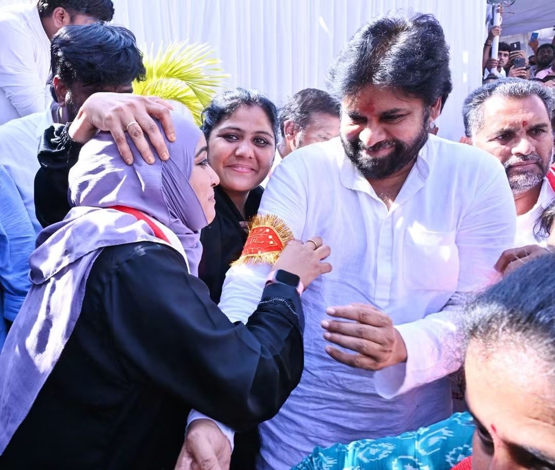 amarfrnd4u's tweet photo. ❤️❤️❤️❤️
#JanaSenaTelangana https://t.co/YCYtogDHbW