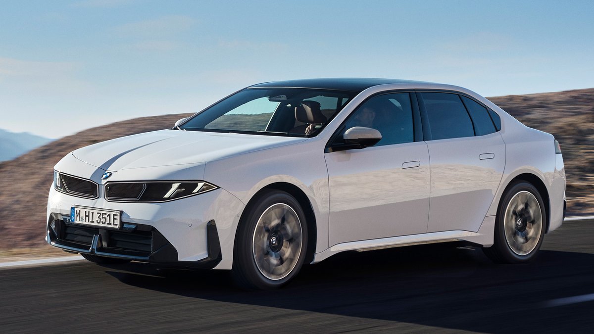 carwowuk's tweet photo. NOW AVAILABLE: The All-Electric BMW i3 Neue Klasse! ⚡🔥

BMW has officially opened orders for the BMW i3 50 xDrive First Edition in the UK ahead of its Autumn 2026 launch.

💰 Pricing starts at £53,005 OTR (£57,905 for First Edition)
🔋 Up to 567 miles of WLTP range 
⚡ 263 miles of range added in just 10 minutes (400kW DC) 
🐎 469 horsepower & 0-62 mph in 4.7s 
🖥️ Panoramic iDrive!

But do you think it's worth more than £50,000?! 👀