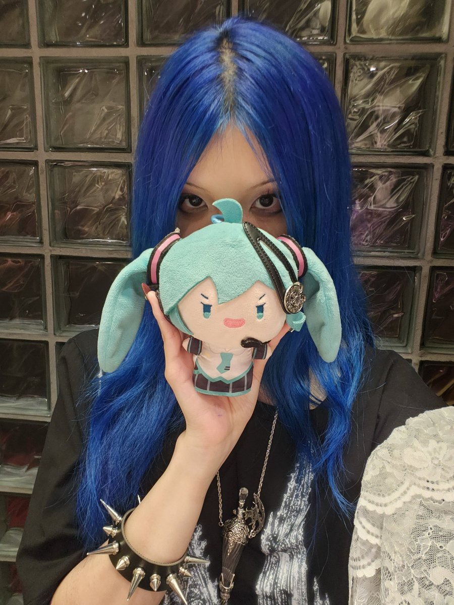 ffscintillant's tweet photo. miku https://t.co/QRkZl3ghgX