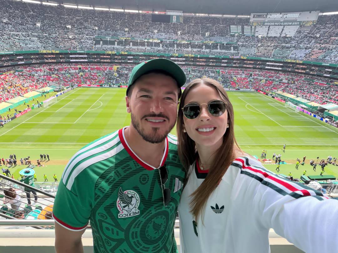dreyesmty's tweet photo. El Gobernador @samuel_garcias dijo que se pondría en "modo party" durante un mes... y eso sí lo está cumpliendo: juegos del Mundial en CDMX, Monterrey y Guadalajara, visitas a las selecciones, cabalgata, conciertos, bailes, convivios, paseos a pie o en turibús... https://t.co/b404TDTGmJ