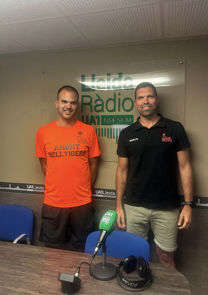 Ua1FM's tweet photo. 🏀 ZONA BÀSQUET: EP.36

🎙️ A les 18:05h, amb @QuimGasso

📌 Entrevista a @AALIAGA2, president del @flleida, sobre l’actualitat del club

📌 La temporada històrica del @cbbellpuig, amb @sergimarti6 i Isaac Torres

📌 Les darreres notícies dels clubs del territori

https://t.co/1js9UZVHVe