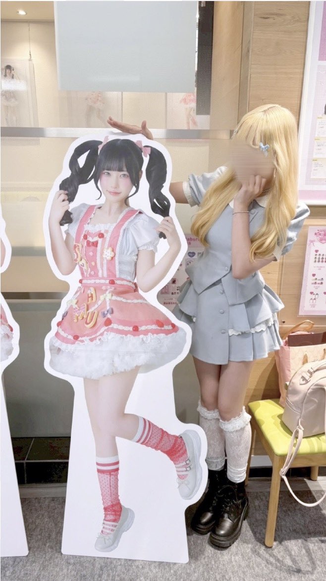 逃♡まな tweet media