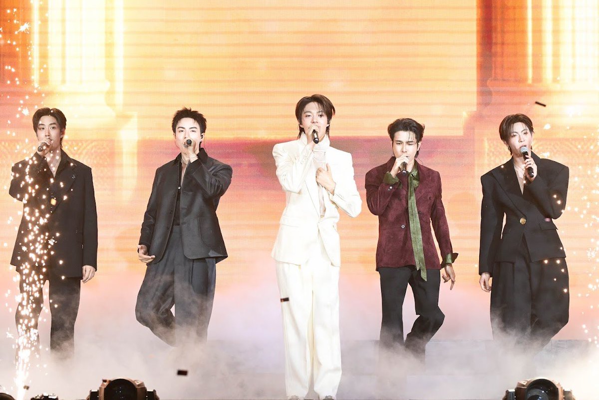 DMDMusicTH's tweet photo. ภาพบรรยากาศของศิลปิน DMD MUSIC และ DMD TRAINEE ในงาน DMD LINE UP 2026 “𝗧𝗛𝗘 𝗥𝗜𝗦𝗘 𝗖𝗢𝗡𝗧𝗜𝗡𝗨𝗘𝗦” 🌅💛

ขอขอบคุณทุกคนที่มาร่วมสร้างความทรงจำอันแสนพิเศษ และส่งกำลังใจมาให้กับเหล่าศิลปิน DMD MUSIC และ DMD TRAINEE ทั้งหน้างานและหน้าจอในวันงานด้วยนะคะ 😍

DMD THE RISE CONTINUES
#DMDLINEUP2026
#DMDMUSIC