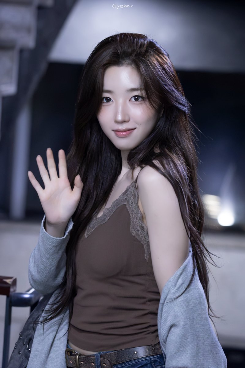 Odysseus_1013's tweet photo. 260619 퇴근

잘자~

#tripleS #트리플에스 
#박소현 #소현 #SoHyun https://t.co/G1V0qNvmCK