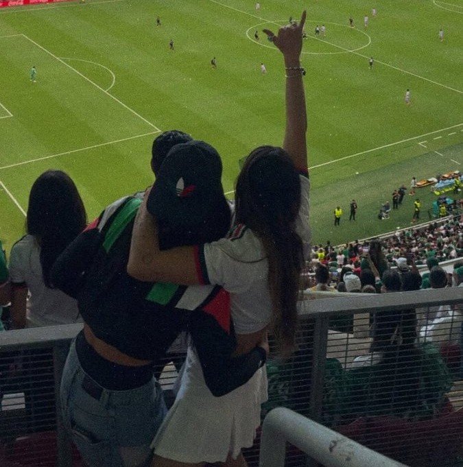 haojpop's tweet photo. son perfectas 😭 https://t.co/yyucX9l020