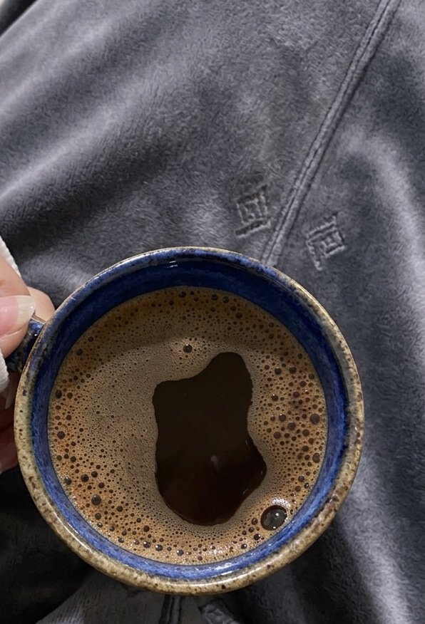 saraj033's tweet photo. ما باليـد حيله لكـن باليـد قهـوه ☕💕 https://t.co/P7sAKc7ILM