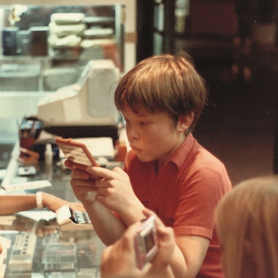 Imluckydost's tweet photo. At age 11,he created his own video game called Blastar (destroy an alien space freighter with hydrogen bombs) and sold it to a magazine for $500.He then sold two more games: one similar to Donkey Kong, and another simulating roulette and blackjack. #SpaceX #ElonMusk https://t.co/DIdYDCmFC1